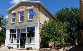 Mineral Point Hotel